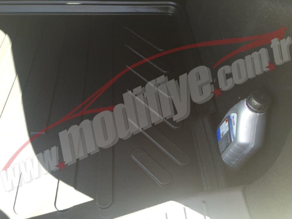 Ford Focus Hatchback 2011-2018 Siyah 3D Kauçuk Kokusuz Bagaj Havuzu