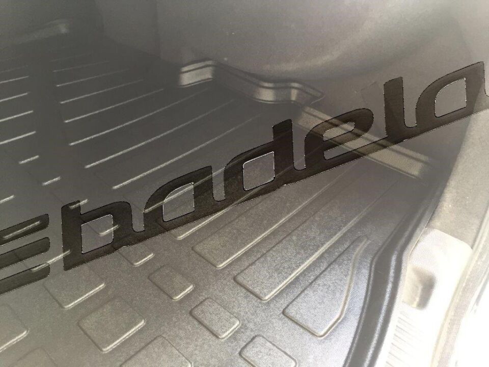 Ford Mondeo Sedan 2015-2020 Siyah 3D Kauçuk Kokusuz Bagaj Havuzu