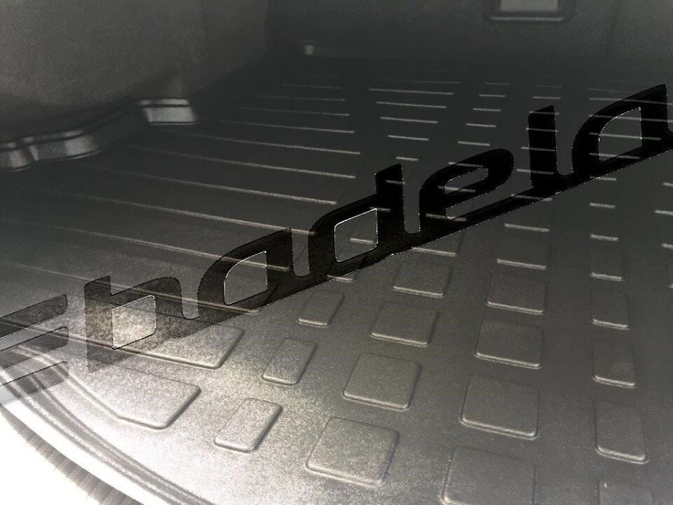 Ford Mondeo Sedan 2015-2020 Siyah 3D Kauçuk Kokusuz Bagaj Havuzu
