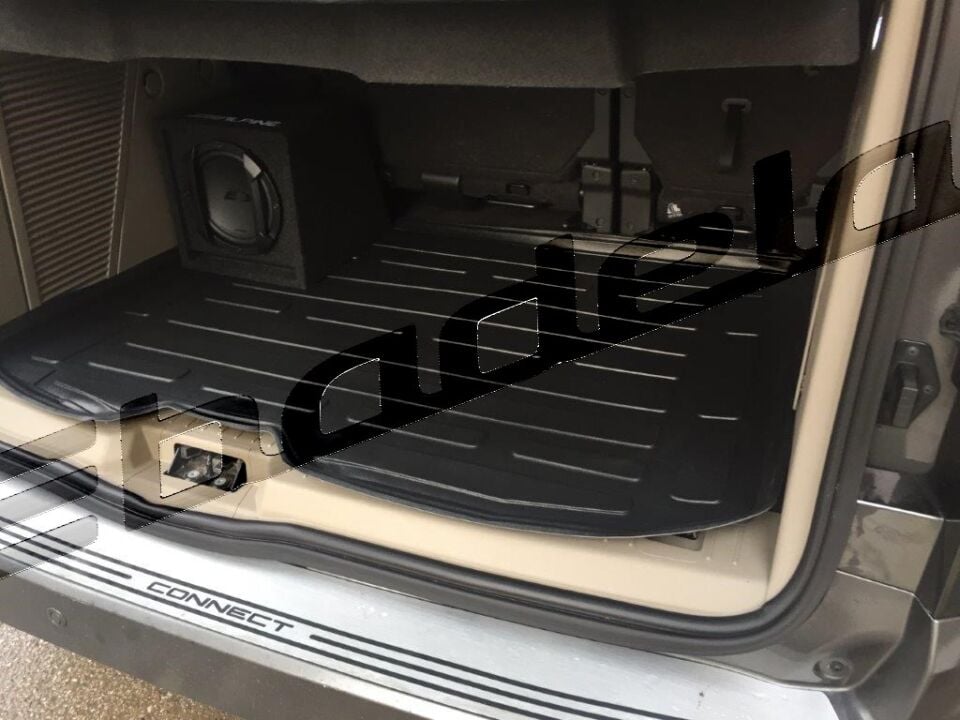 Ford Tourneo Connect Kısa Şasi 5 Koltuk 2015-2021 Siyah 3D Kauçuk Kokusuz Bagaj Havuzu