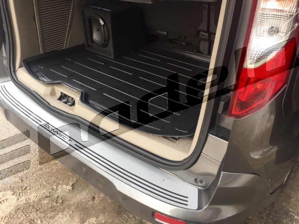 Ford Tourneo Connect Kısa Şasi 5 Koltuk 2015-2021 Siyah 3D Kauçuk Kokusuz Bagaj Havuzu