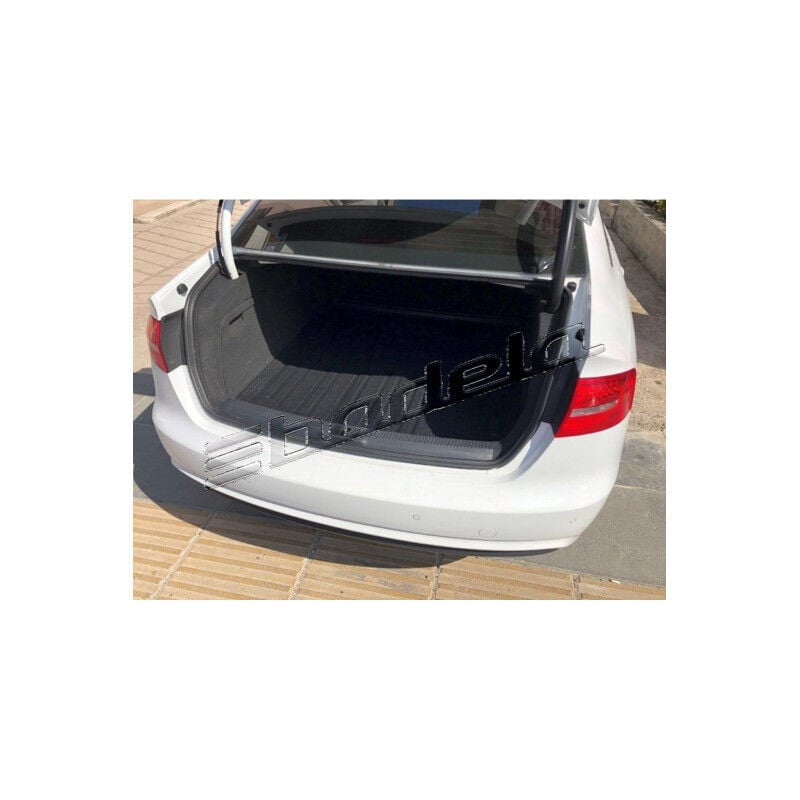 Audi A4 Sedan 2008-2015 Siyah 3D Kauçuk Kokusuz Bagaj Havuzu