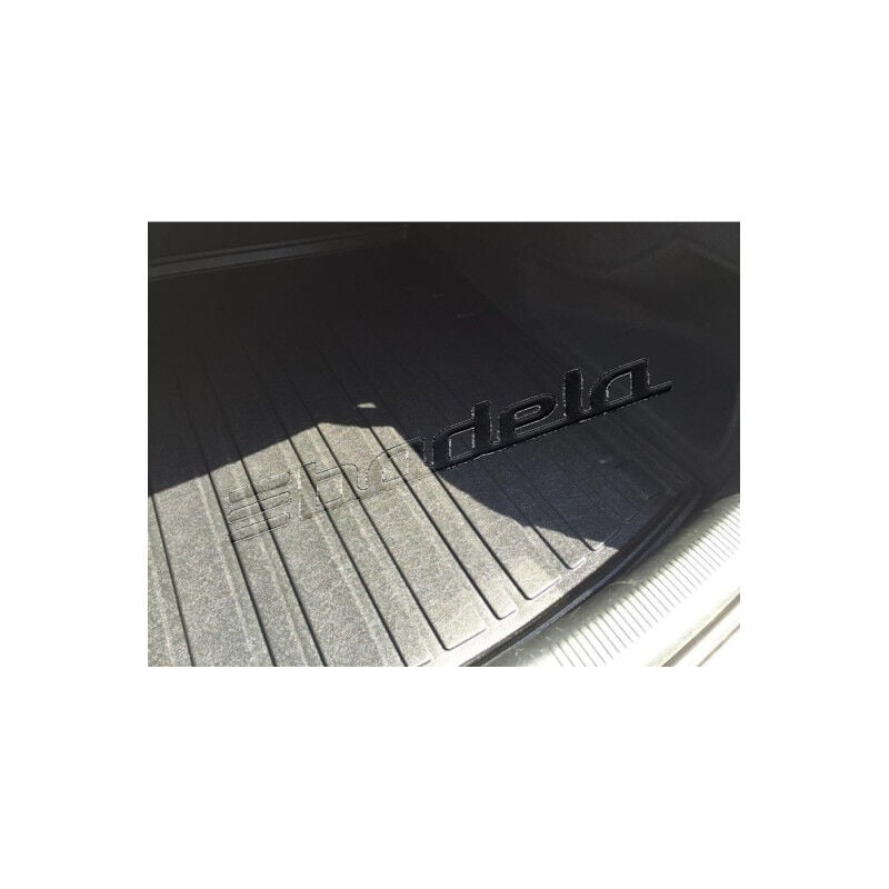 Audi A4 Sedan 2008-2015 Siyah 3D Kauçuk Kokusuz Bagaj Havuzu
