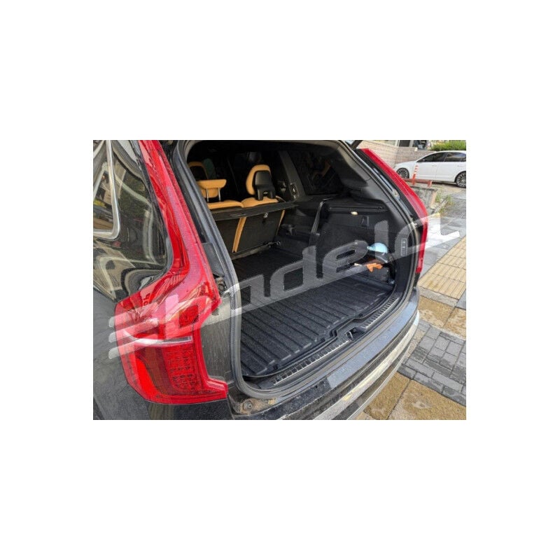 Volvo XC90 2015-2025 Siyah 3D Kauçuk Kokusuz Bagaj Havuzu