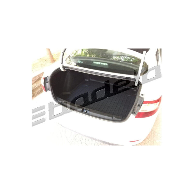 Renault Fluence Sedan 2009-2016 Siyah 3D Kauçuk Kokusuz Bagaj Havuzu
