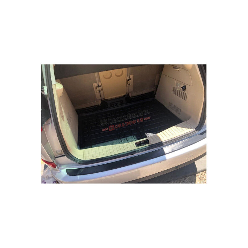 Ford C-Max 2004-2010 Siyah 3D Kauçuk Kokusuz Bagaj Havuzu