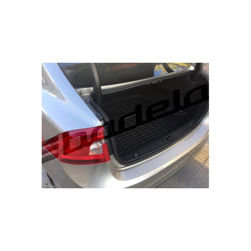 Volvo S60 Sedan 2011-2018 Siyah 3D Kauçuk Kokusuz Bagaj Havuzu