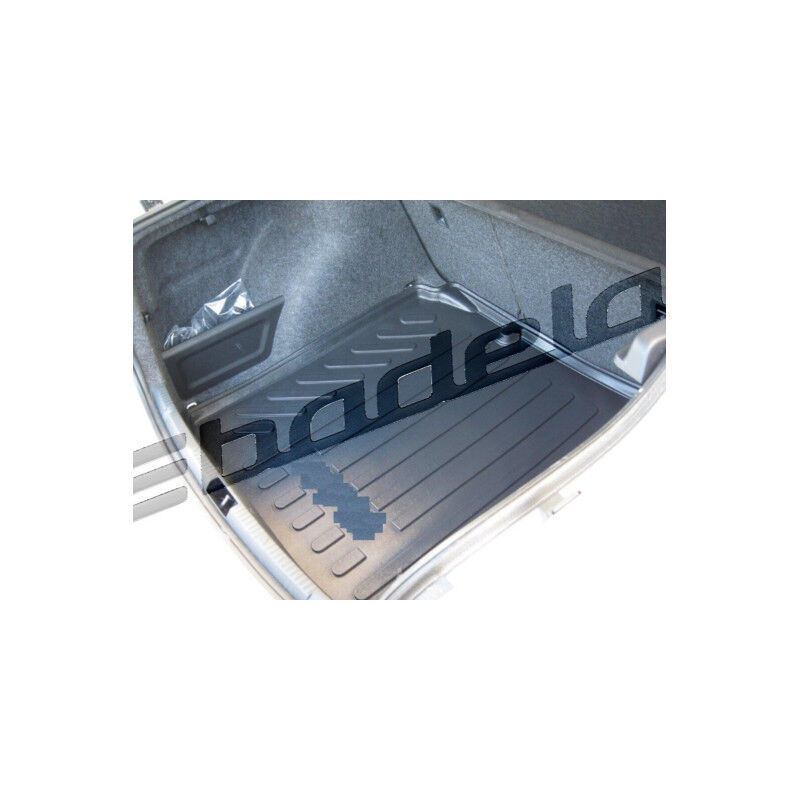 Skoda Rapid Sedan 2013-2018 Siyah 3D Kauçuk Kokusuz Bagaj Havuzu