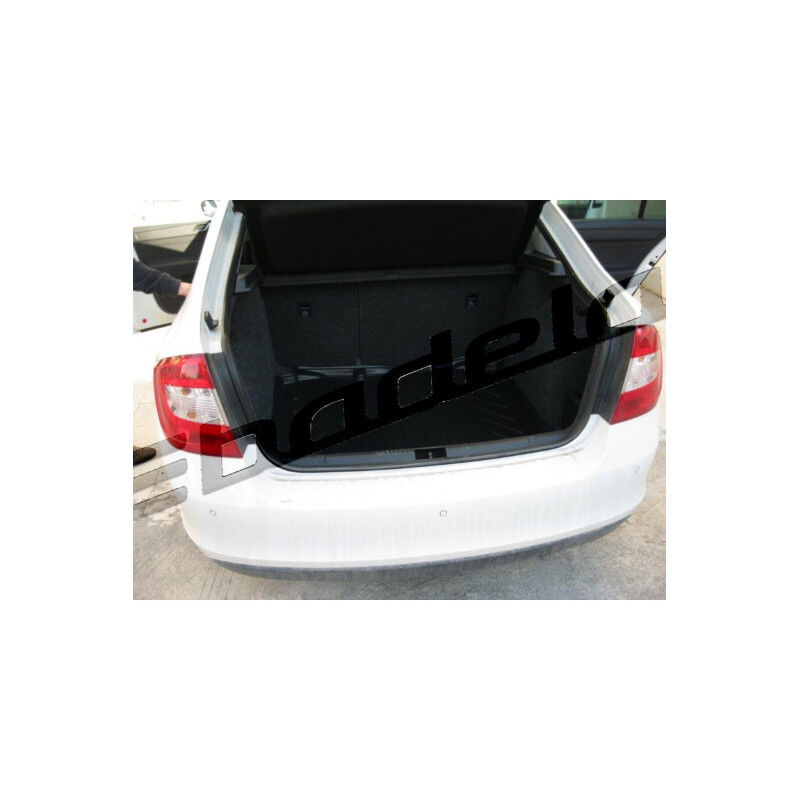 Skoda Rapid Sedan 2013-2018 Siyah 3D Kauçuk Kokusuz Bagaj Havuzu