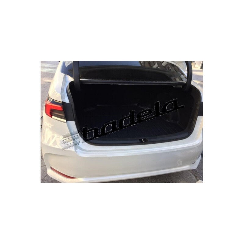 Toyota Corolla Sedan 2019-2026 Siyah 3D Kauçuk Kokusuz Bagaj Havuzu
