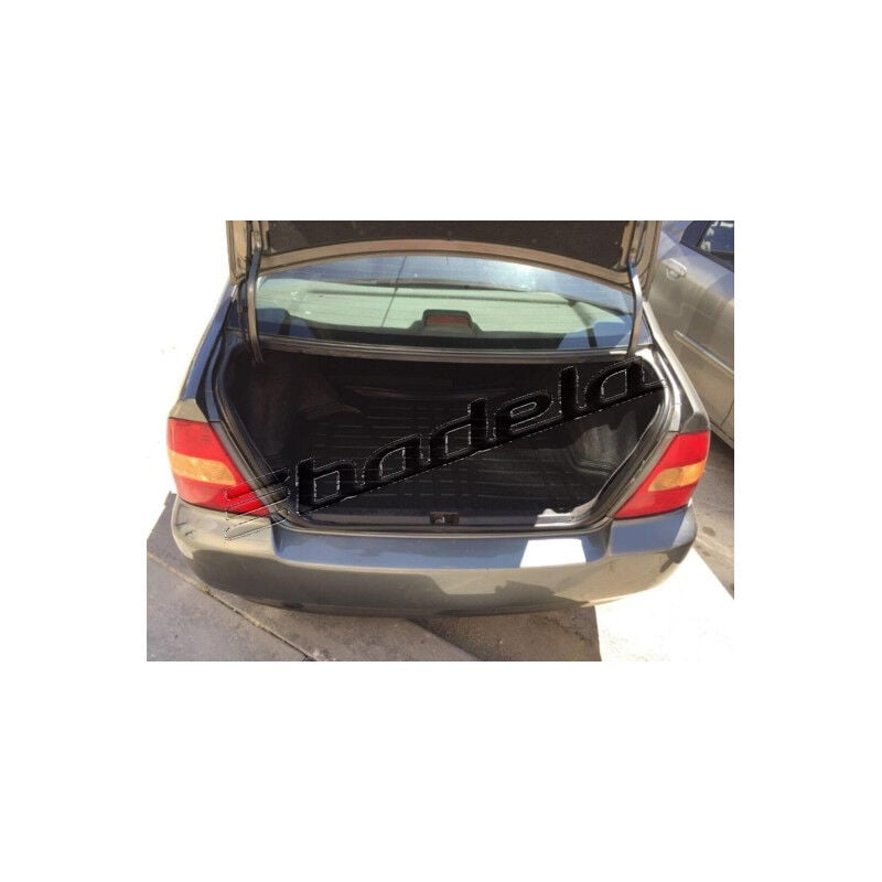 Toyota Corolla Sedan 2003-2007 Siyah 3D Kauçuk Kokusuz Bagaj Havuzu