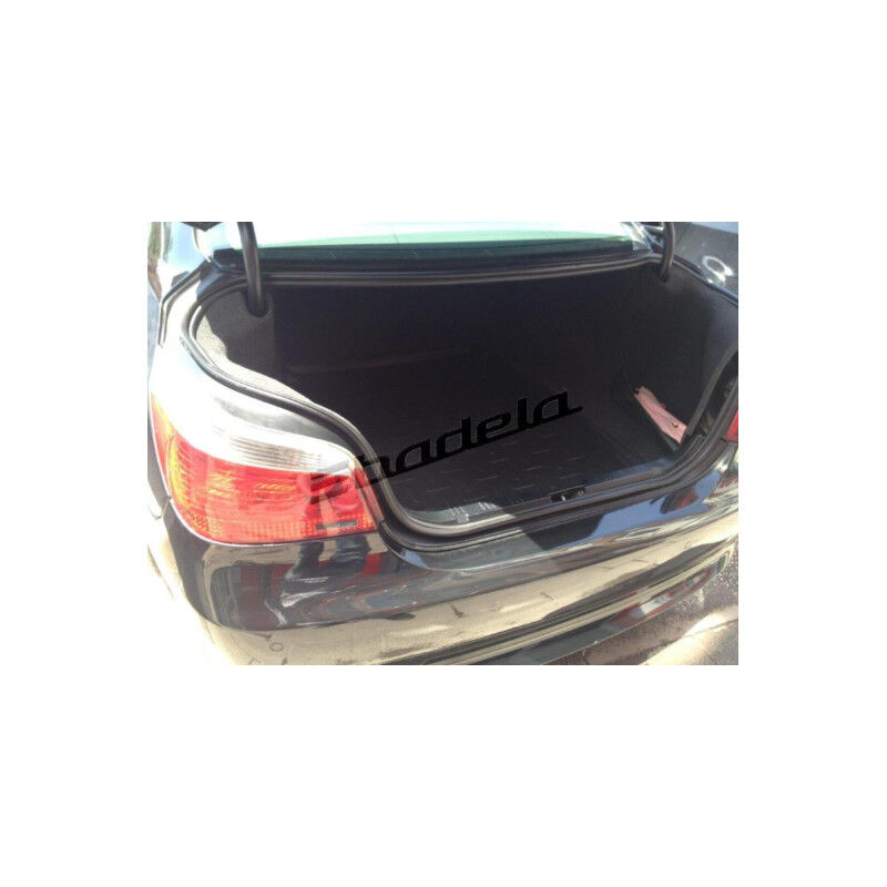 BMW 5 Serisi Sedan 2003-2010 Siyah 3D Kauçuk Kokusuz Bagaj Havuzu