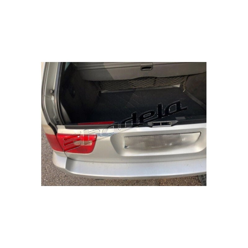 BMW X5 1999-2006 Siyah 3D Kauçuk Kokusuz Bagaj Havuzu