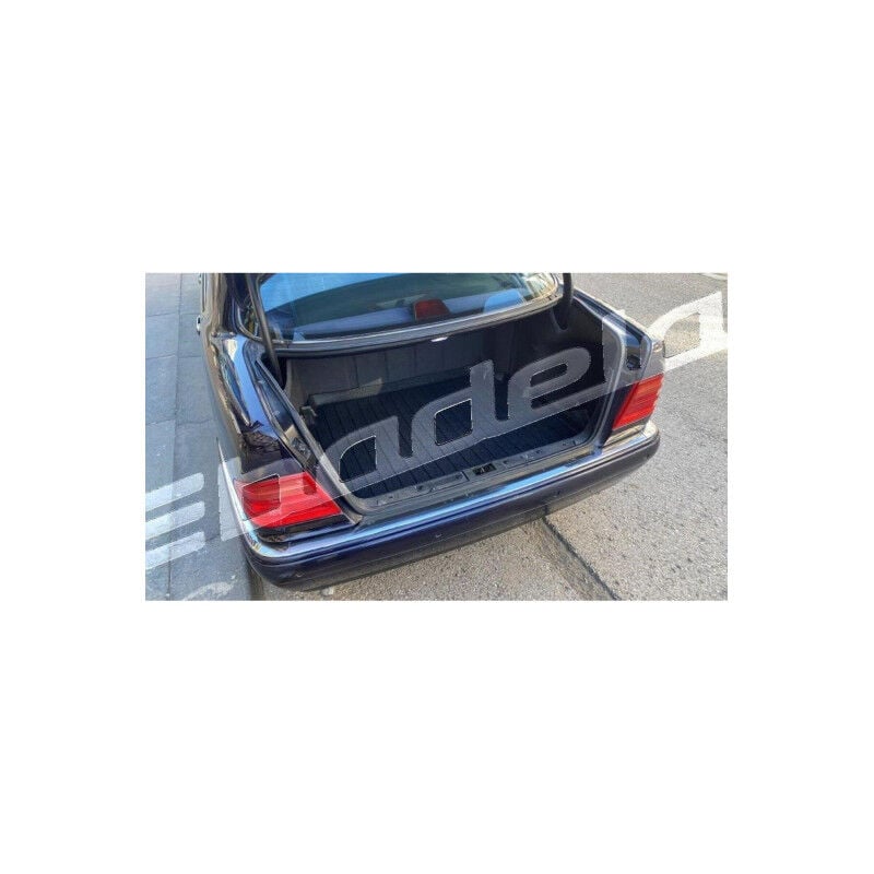 Mercedes E Serisi W210 1996-2001 Siyah 3D Kauçuk Kokusuz Bagaj Havuzu