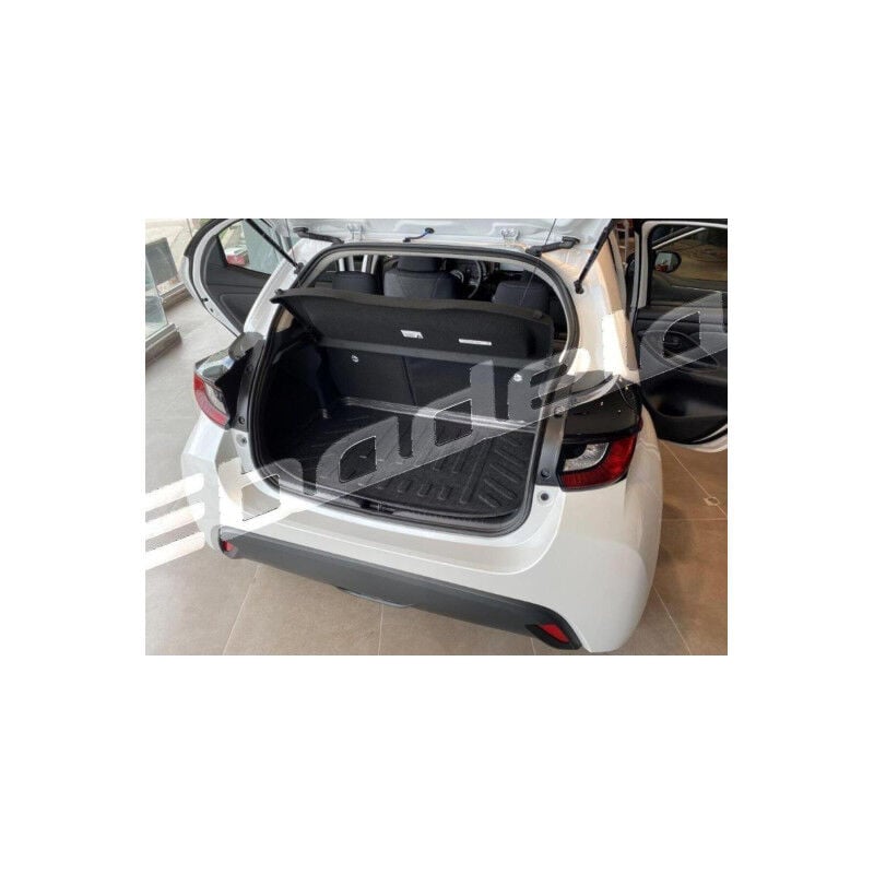 Toyota Yaris Hatchback 2020-2026 Siyah 3D Kauçuk Kokusuz Bagaj Havuzu