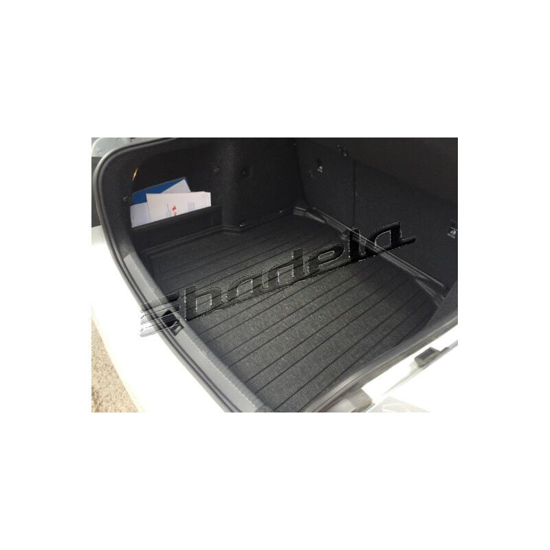 Skoda Octavia Sedan 2013-2020 Siyah 3D Kauçuk Kokusuz Bagaj Havuzu