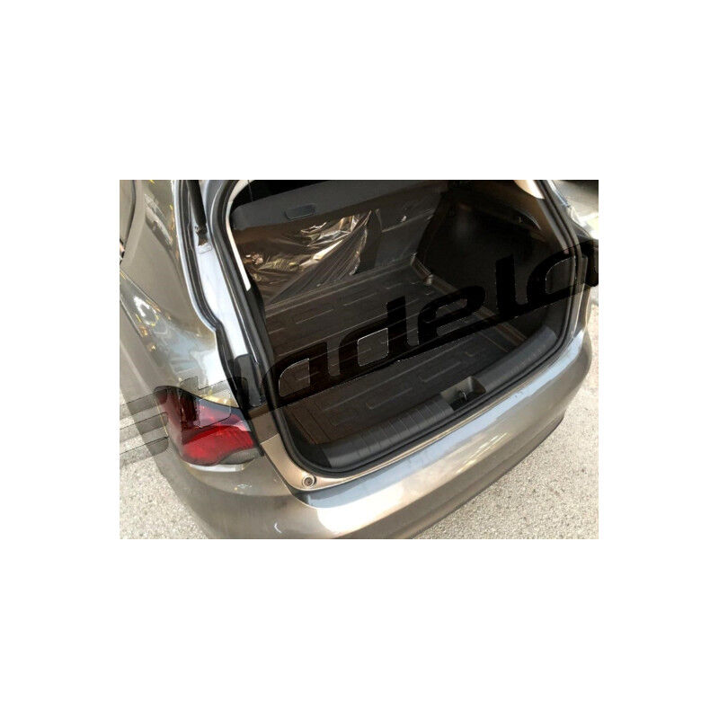 Fiat Egea Hatchback 2015-2025 Siyah 3D Kauçuk Kokusuz Bagaj Havuzu