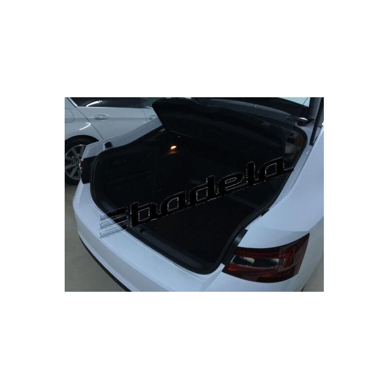 Skoda Superb Sedan 2015-2024 Siyah 3D Kauçuk Kokusuz Bagaj Havuzu