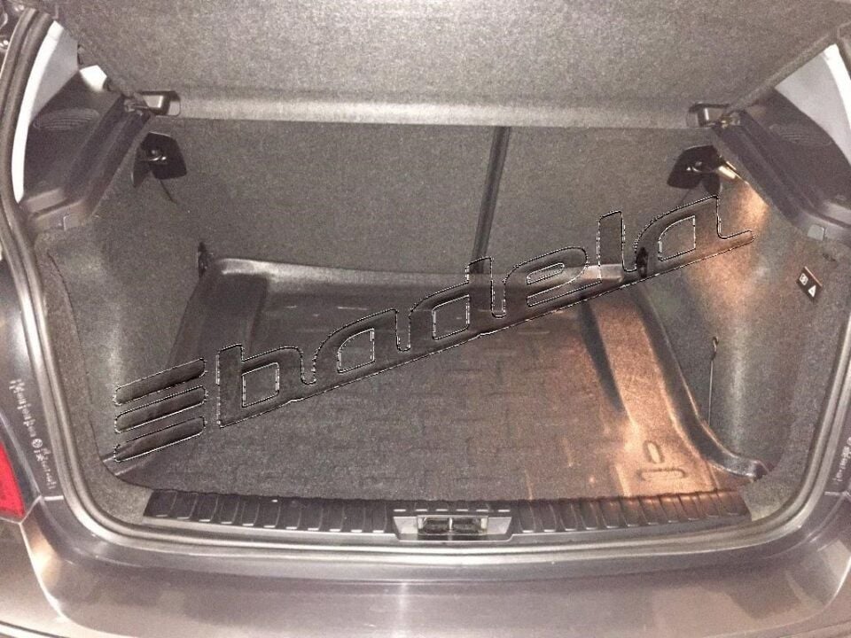BMW 1 Serisi F40 Hatchback 2019-2023 Siyah 3D Kauçuk Kokusuz Bagaj Havuzu