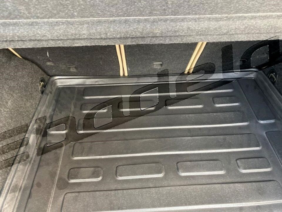 BMW X1 E84 2010-2015 Siyah 3D Kauçuk Kokusuz Bagaj Havuzu